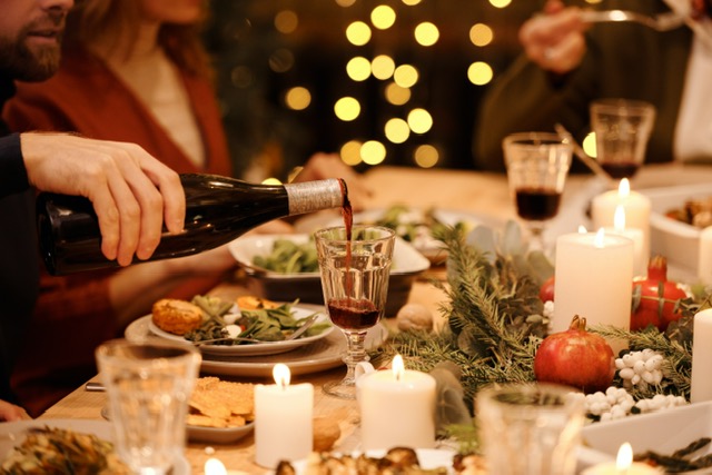  Cómo elegir el vino correcto para Navidad