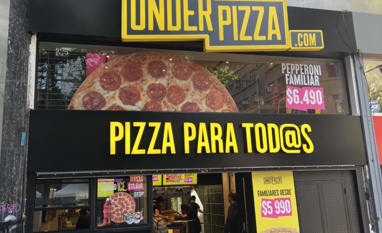  Under Pizza inaugura tienda en el centro de Santiago